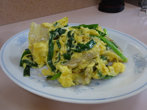 A定食は豚肉、ニラ、卵炒め