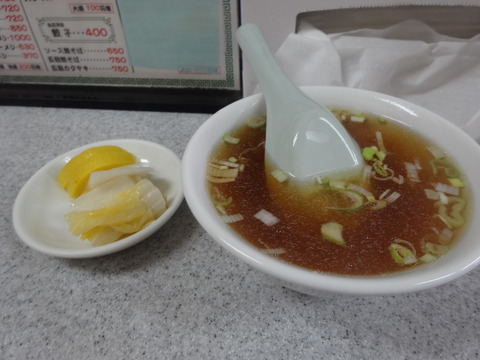 スープ、おしんこ@中華 紅楽